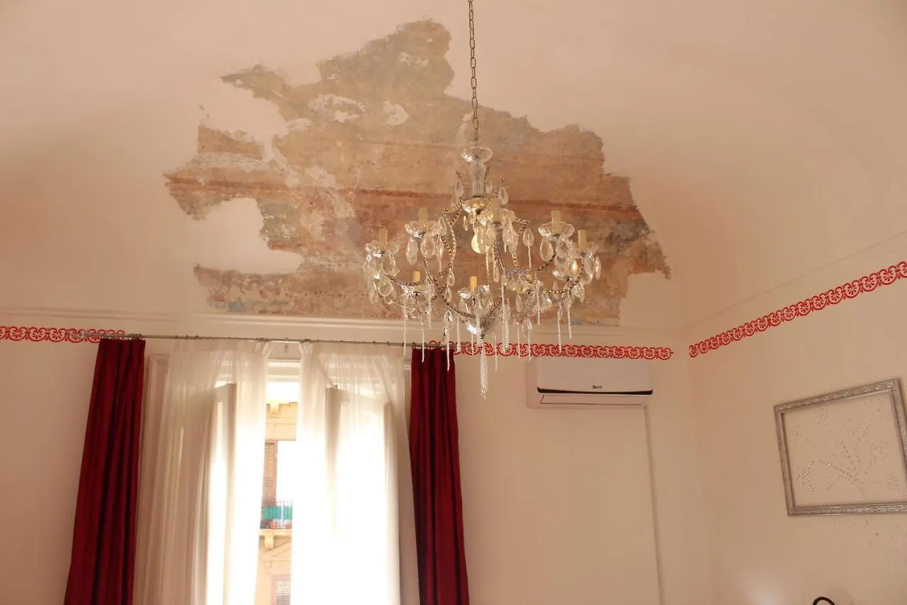 Bed&Book Palazzo Cutelli Bed and Breakfast Palermo Bed & Breakfast
