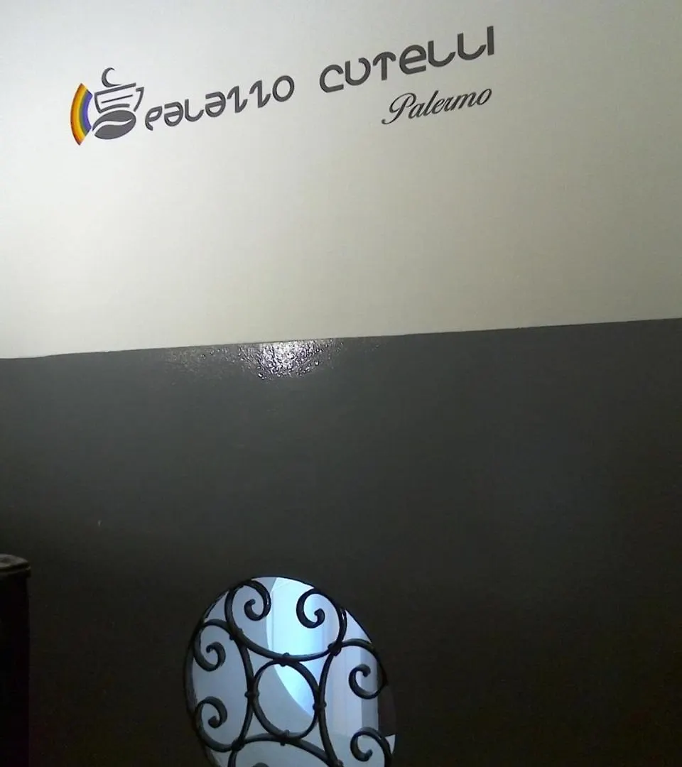 Bed&Book Palazzo Cutelli Bed and Breakfast Palermo Bed & Breakfast