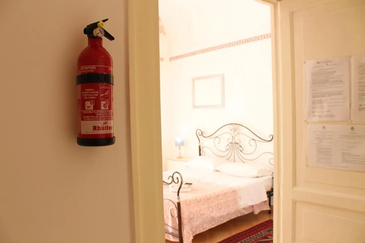Nocleg ze śniadaniem Bed and Breakfast Bed&Book Palazzo Cutelli Palermo