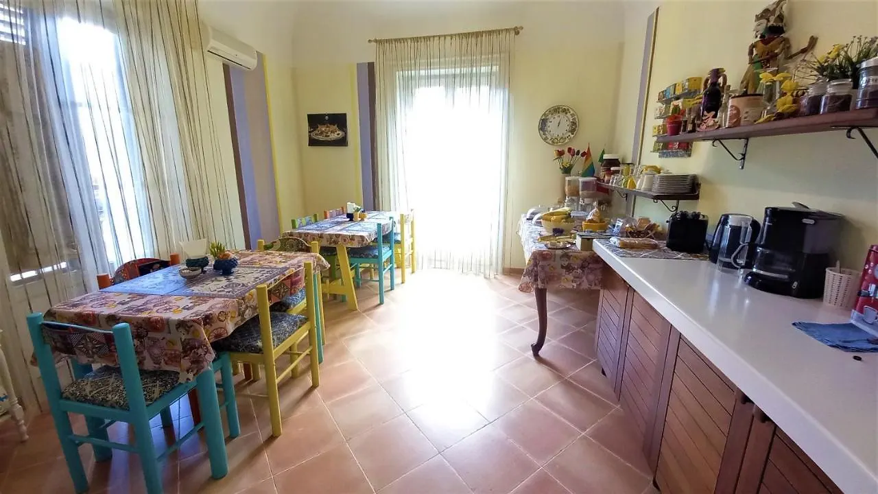 Nocleg ze śniadaniem Bed and Breakfast Bed&Book Palazzo Cutelli Palermo